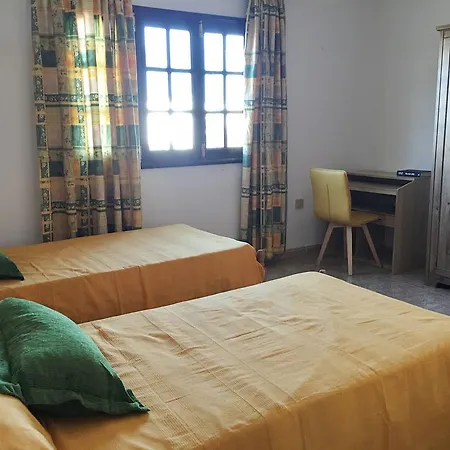 Casa Jardin בית כפרי Mácher
